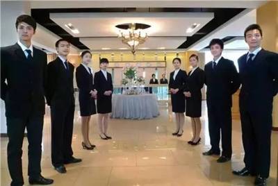 讓酒店客房與餐廳服務細致入微，成就難忘的入住體驗